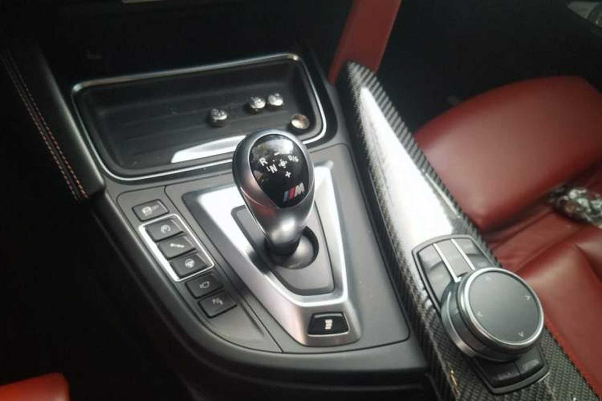Used BMW M4 2017 M4 Convertible Sports Coupe Gear Lever