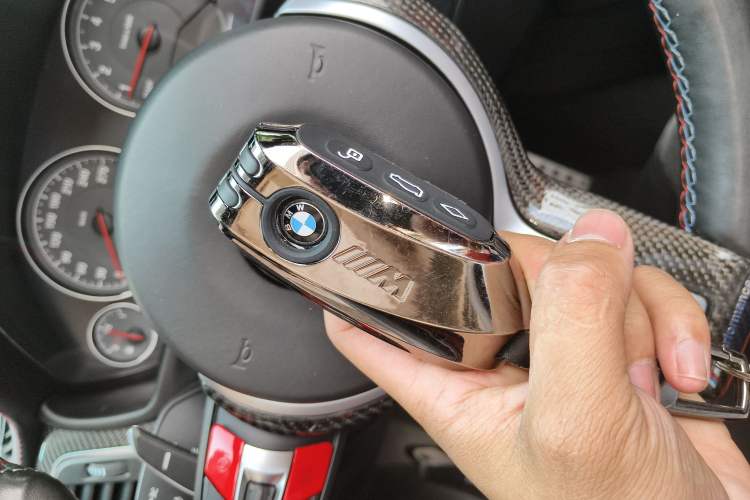 Used BMW M4 2017 M4 Convertible Sports Coupe Vehicle Key