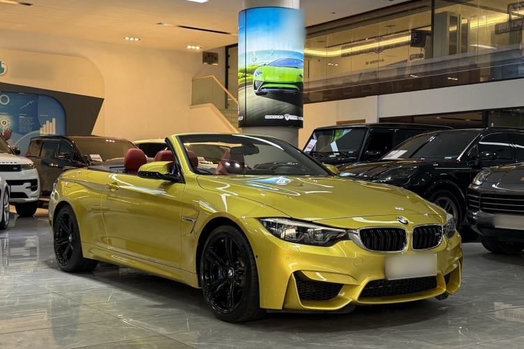 Used BMW M4 2017 M4 Convertible Sports Coupe Exterior 2