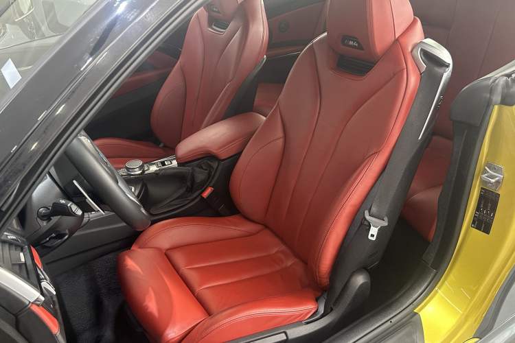 Used BMW M4 2017 M4 Convertible Sports Coupe Interior 6