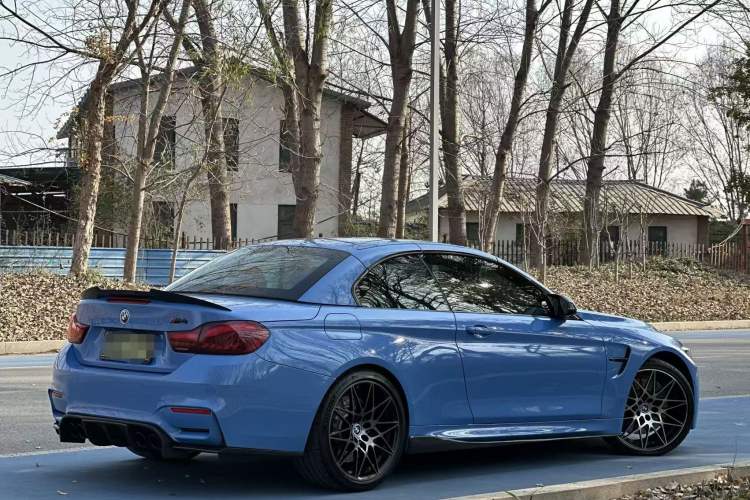 Used BMW M4 2018 M4 Convertible Coupe Fan Limited Edition Exterior 1