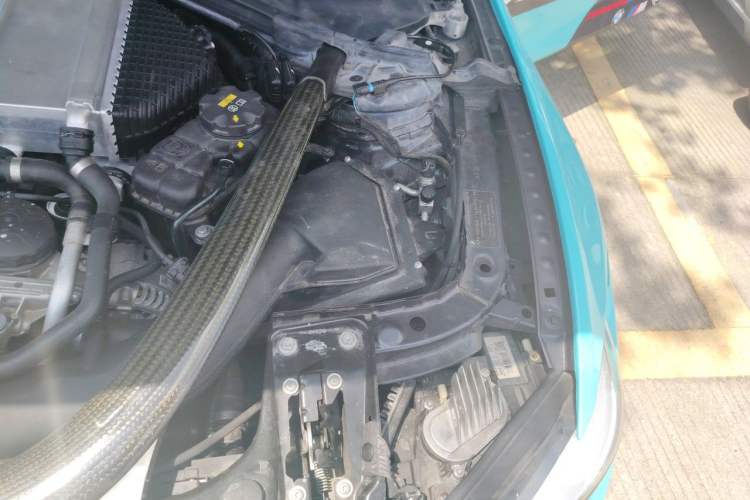 Used BMW M4 2018 M4 Convertible Coupe Fan Limited Edition Engine Bay Left