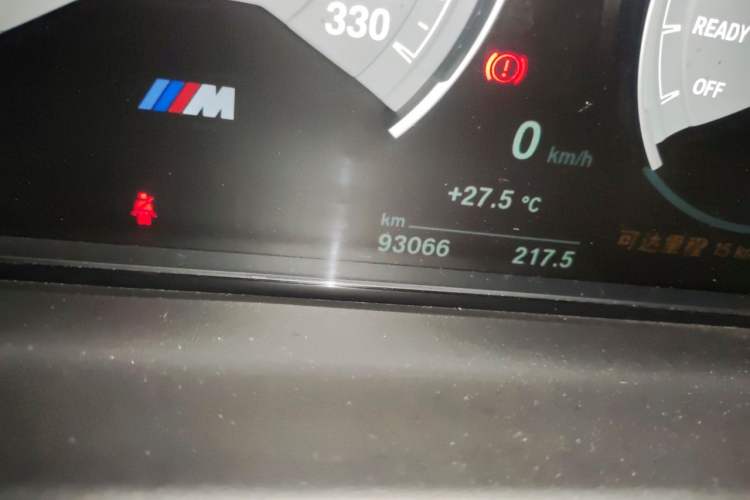 Used BMW M4 2018 M4 Convertible Coupe Fan Limited Edition Odometer Close Up