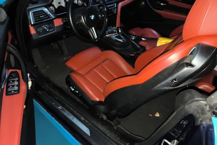 Used BMW M4 2019 M4 Convertible Coupe Shadow Edition Driver Seat