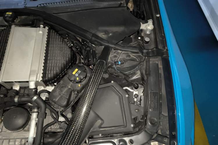 Used BMW M4 2019 M4 Convertible Coupe Shadow Edition Engine Bay Left