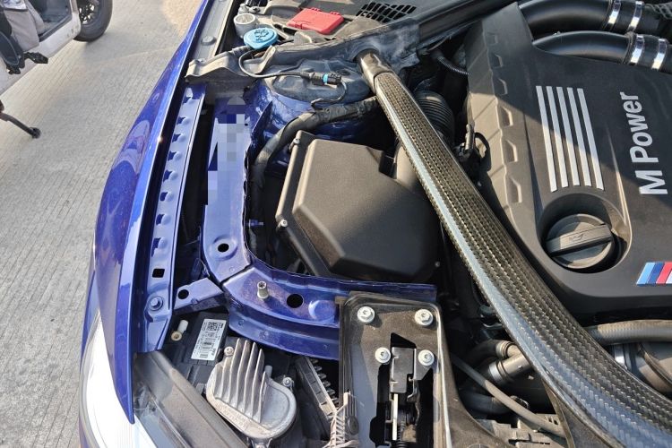 Used BMW M4 2019 M4 Coupe Competition Edition Engine Bay Right