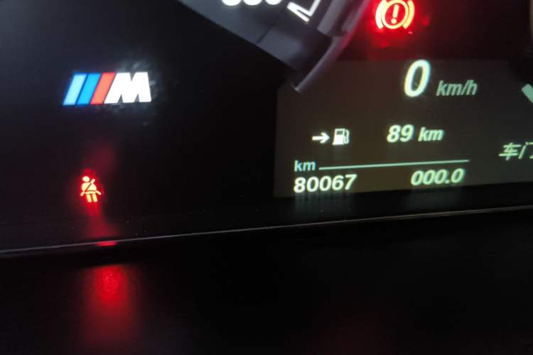 Used BMW M4 2019 M4 Convertible Coupe Shadow Edition Odometer Close Up