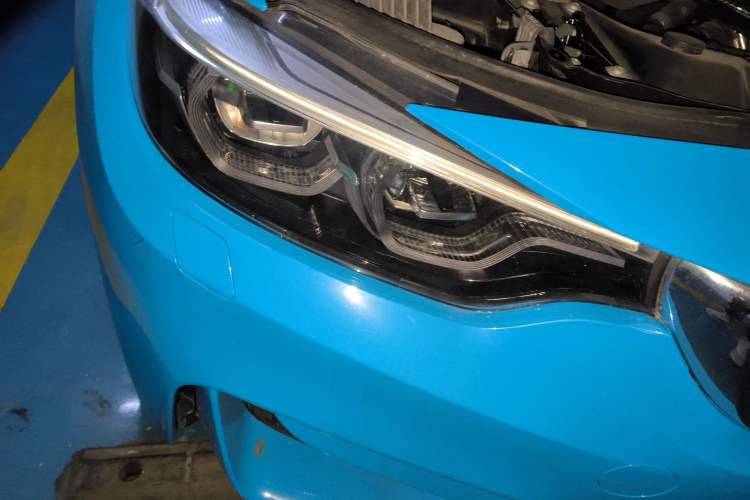 Used BMW M4 2019 M4 Convertible Coupe Shadow Edition Right Front Headlight