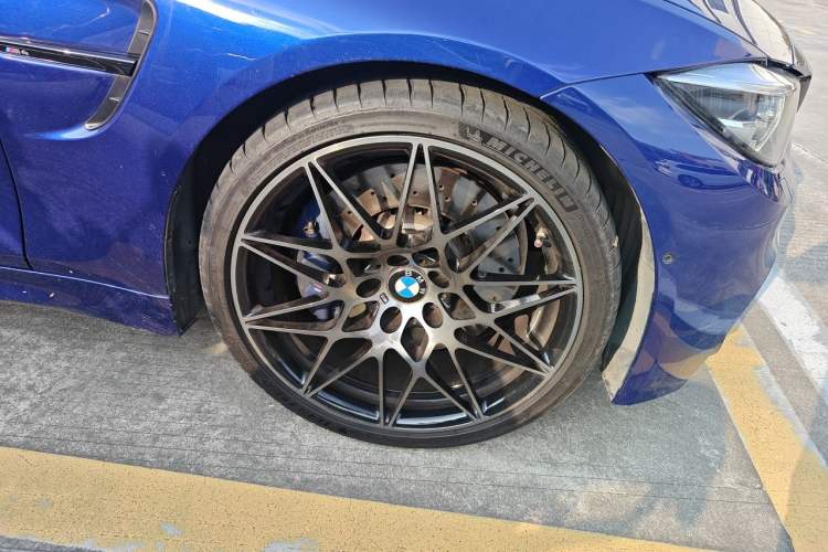 Used BMW M4 2019 M4 Coupe Competition Edition Right Front Wheel Hub