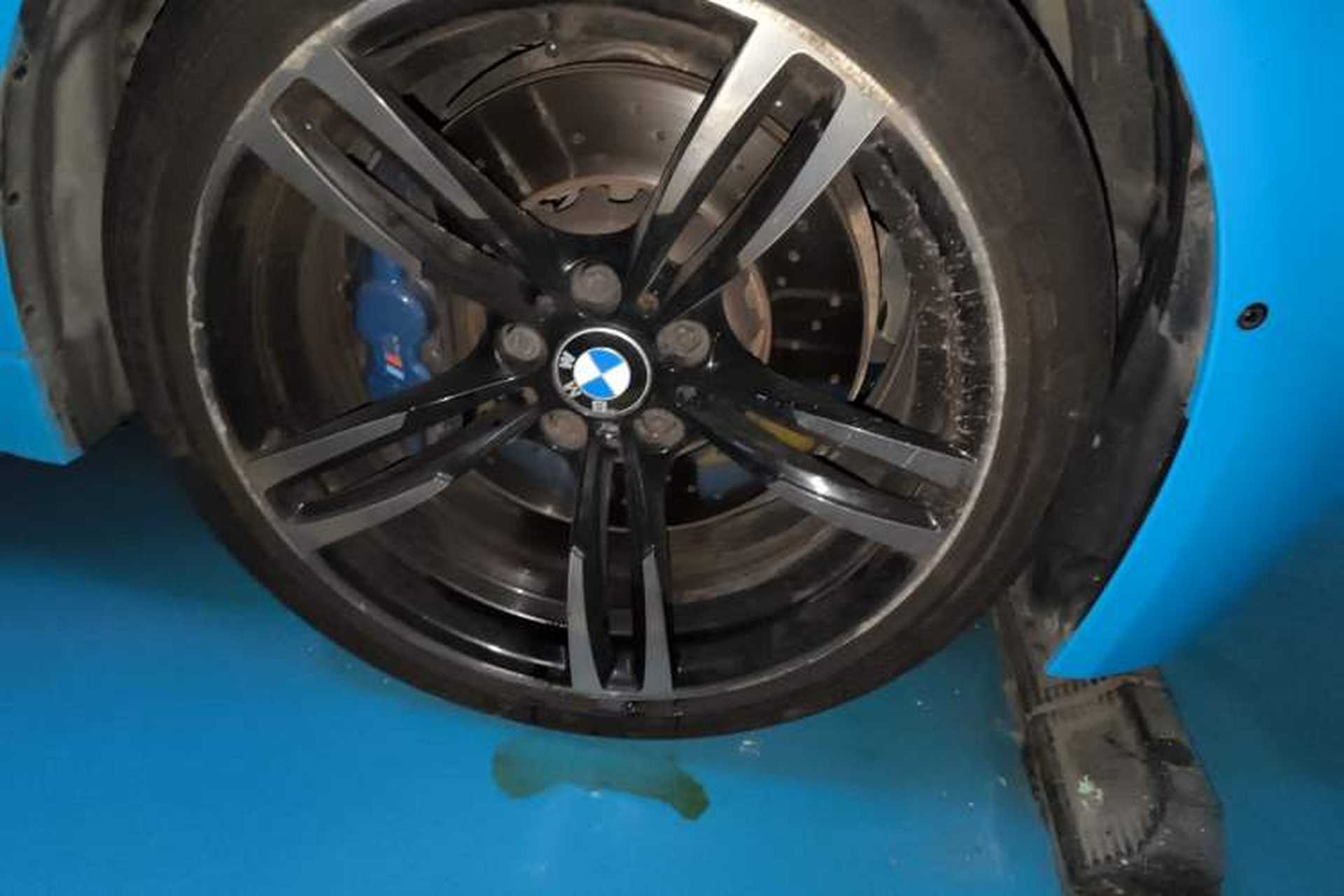 Used BMW M4 2019 M4 Convertible Coupe Shadow Edition Right Front Wheel Hub