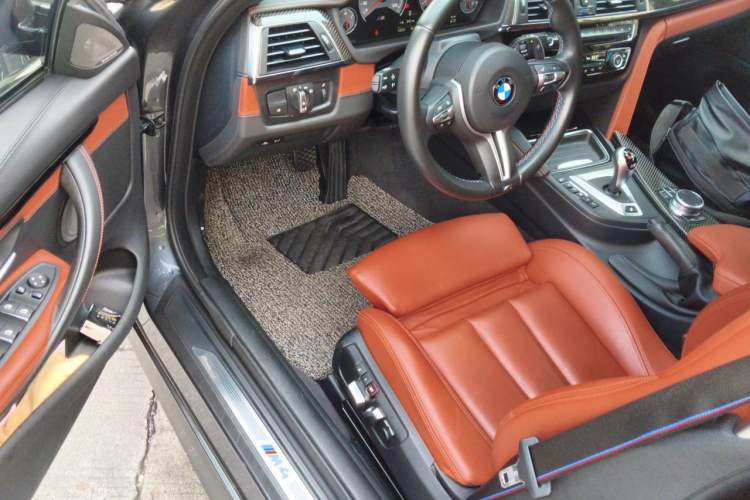 Used BMW M4 2019 M4 Convertible Coupe Competition Edition Driver Seat