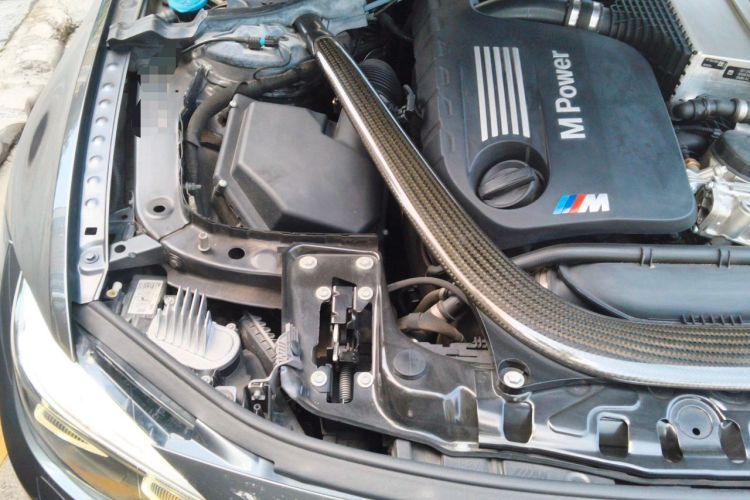 Used BMW M4 2019 M4 Convertible Coupe Competition Edition Engine Bay Right