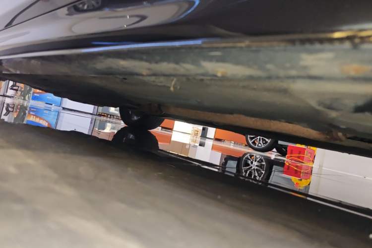 Used BMW M4 2019 M4 Coupe Competition Edition Right Side Sill