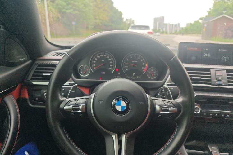 Used BMW M4 2019 M4 Coupe Shadow Edition Steering Wheel