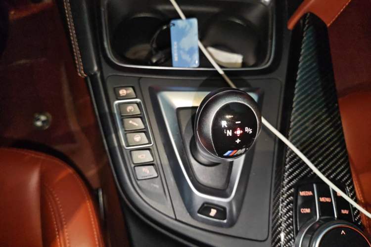 Used BMW M4 2019 M4 Coupe Shadow Edition Gear Lever