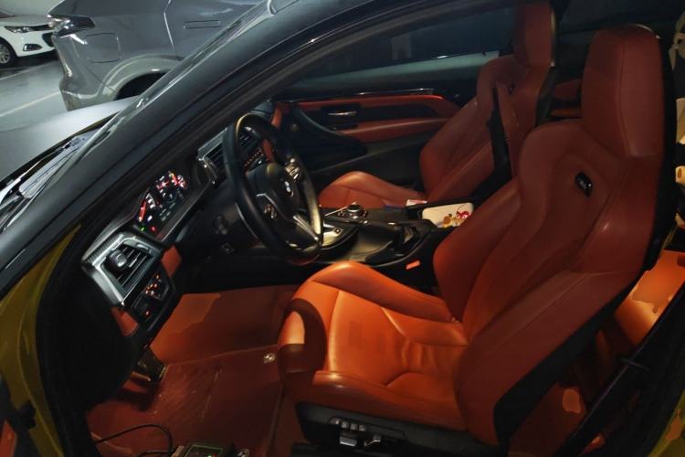 Used BMW M4 2019 M4 Coupe Shadow Edition Left Front Seat