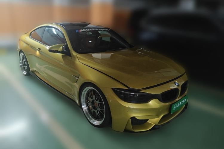 Used BMW M4 2019 M4 Coupe Shadow Edition Front Right 45 Deg