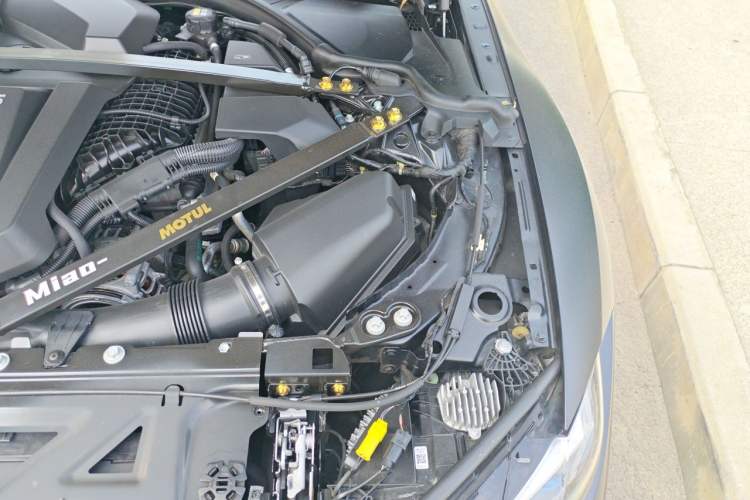 Used BMW M4 2021 M4 Coupe M xDrive Thunder Edition Engine Bay Left