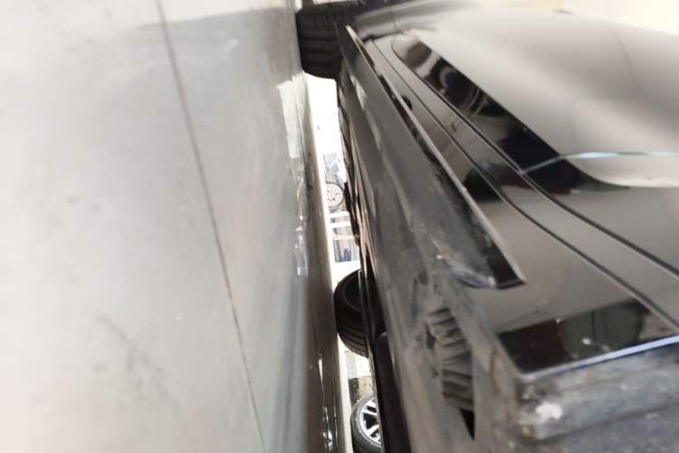 Used BMW M4 2021 M4 Coupe Thunder Edition Right Side Sill