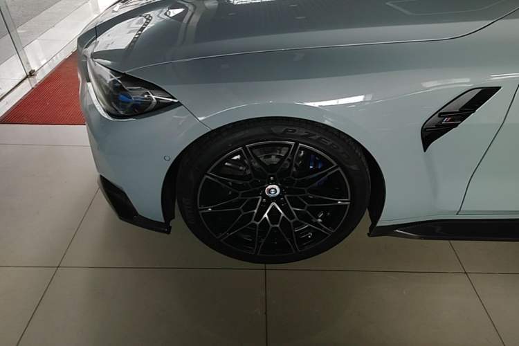 Used BMW M4 2021 M4 Coupe Thunder Edition Left Front Wheel Hub
