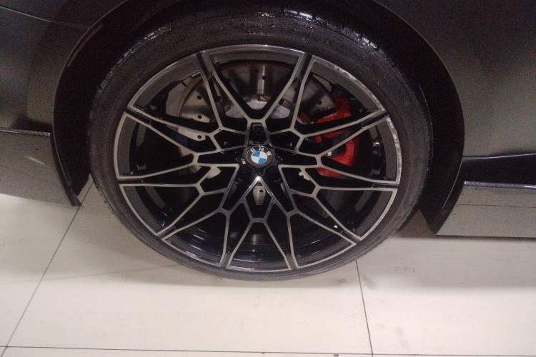 Used BMW M4 2021 M4 Coupe M xDrive Thunder Edition Right Rear Wheel Hub