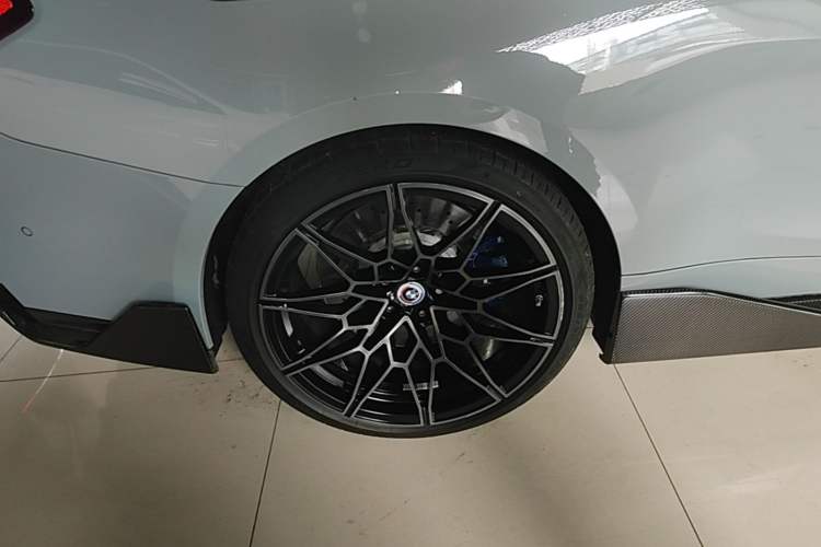 Used BMW M4 2021 M4 Coupe Thunder Edition Right Rear Wheel Hub