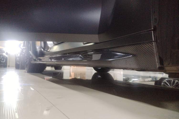 Used BMW M4 2021 M4 Coupe M xDrive Thunder Edition Right Side Sill
