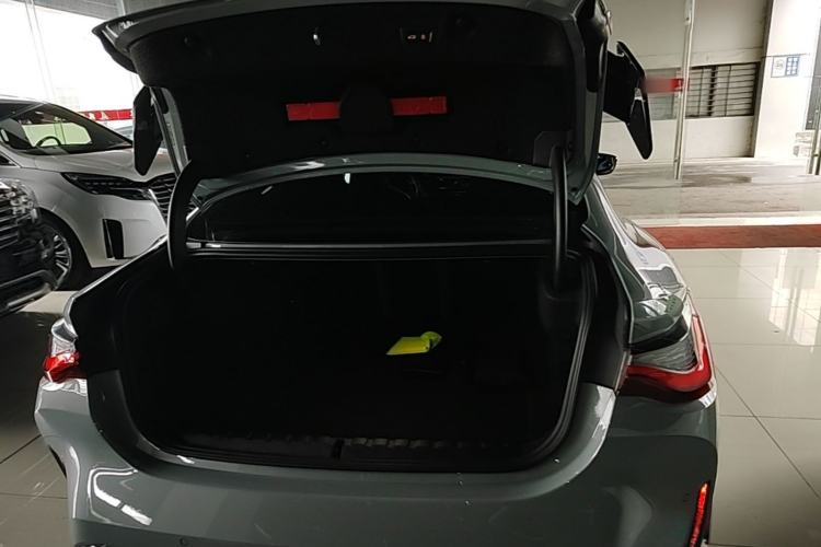 Used BMW M4 2021 M4 Coupe Thunder Edition Trunk