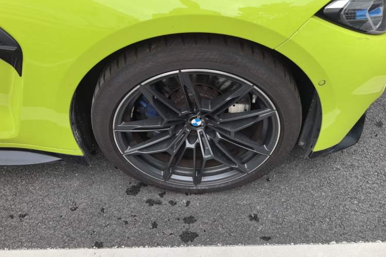 Used BMW M4 2021 M4 Coupe Thunder Edition Right Front Wheel Hub