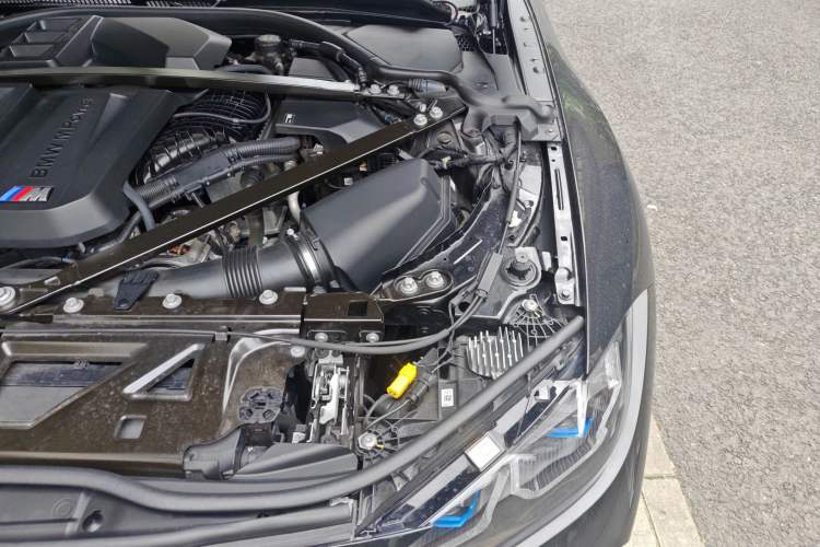 Used BMW M4 2022 M4 Coupe Thunder Edition Engine Bay Left