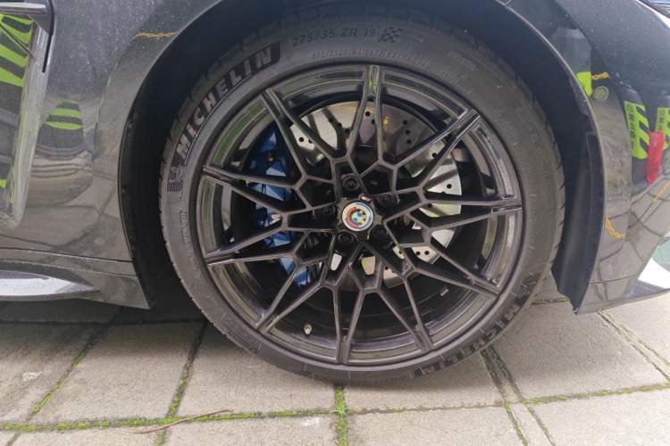 Used BMW M4 2022 M4 Coupe Thunder Edition Right Front Wheel Hub