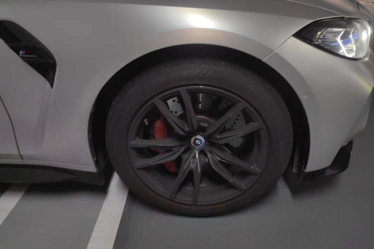 Used BMW M4 2022 M4 Coupe Thunder Edition Right Front Wheel Hub