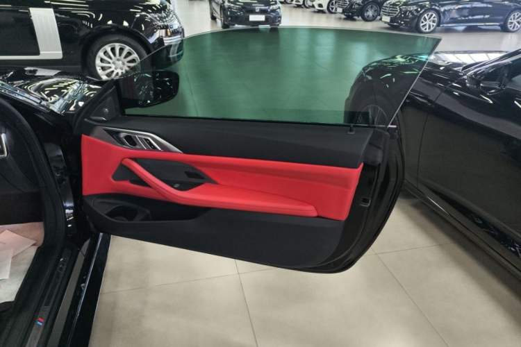 Used BMW M4 2023 M4 Coupe Thunder Edition Interior 7
