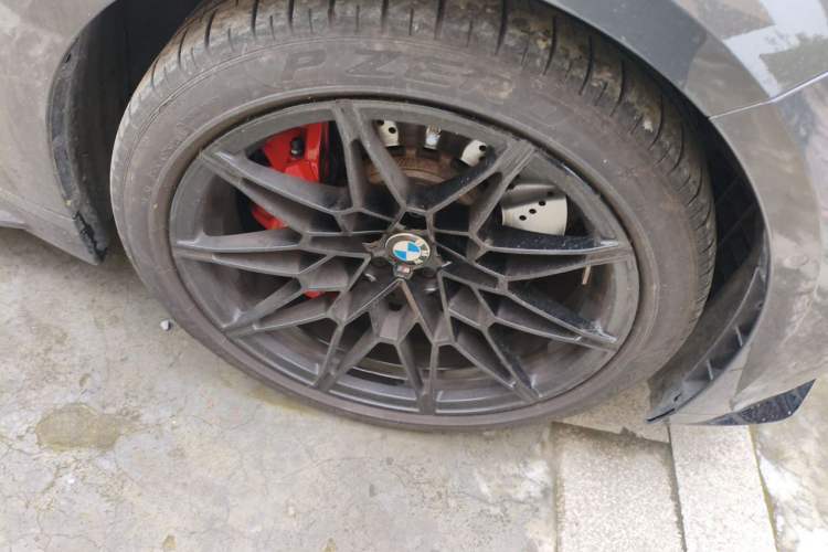 Used BMW M4 2024 M4 Coupe M xDrive Thunder Edition Right Front Wheel Hub