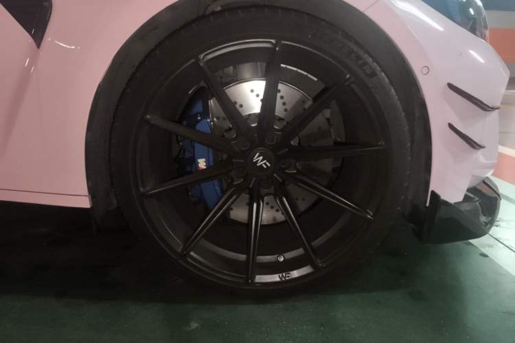 Used BMW M4 2024 M4 Coupe Thunder Edition Right Front Wheel Hub