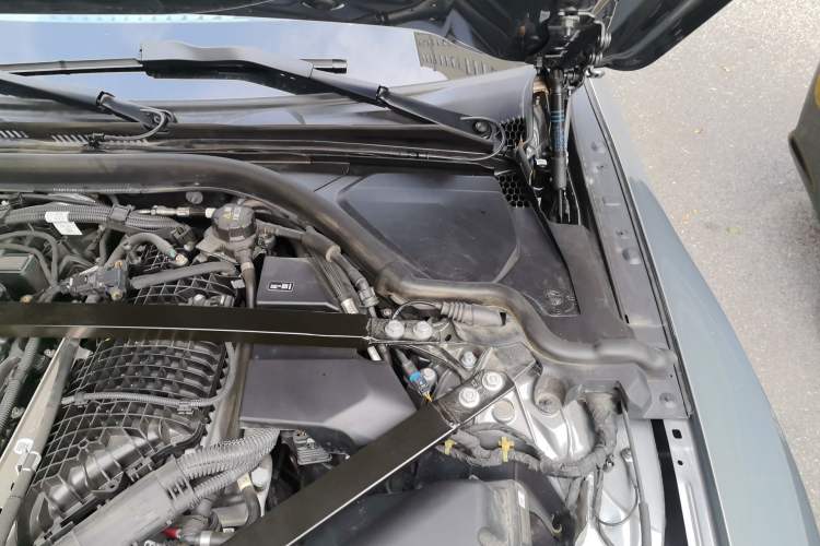 Used BMW M4 2024 M4 Coupe M xDrive Thunder Edition Engine Bay Left