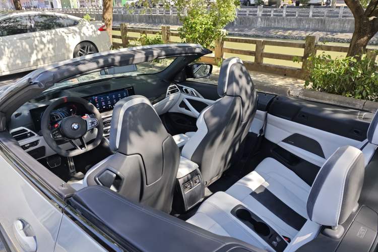 Used BMW M4 2024 M4 Convertible Coupe M xDrive Thunder Edition Interior 11