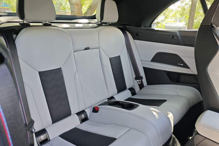 Used BMW M4 2024 M4 Convertible Coupe M xDrive Thunder Edition Interior 4