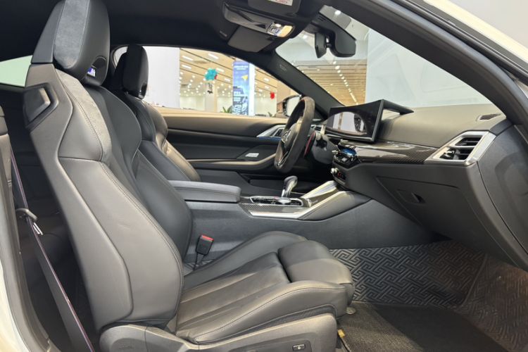 Used BMW M4 2024 M4 Coupe Thunder Edition Right Front Seat