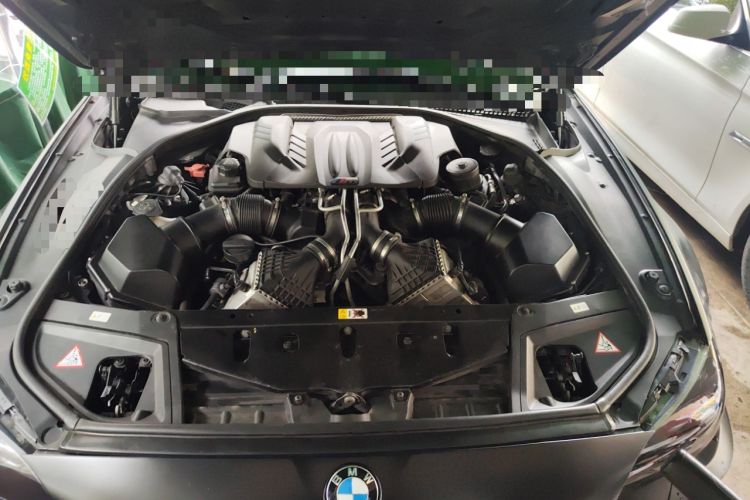 Used BMW M5 2012 M5 Engine Bay