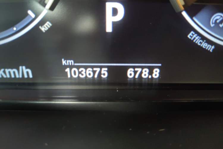 Used BMW M5 2012 M5 Odometer Close Up