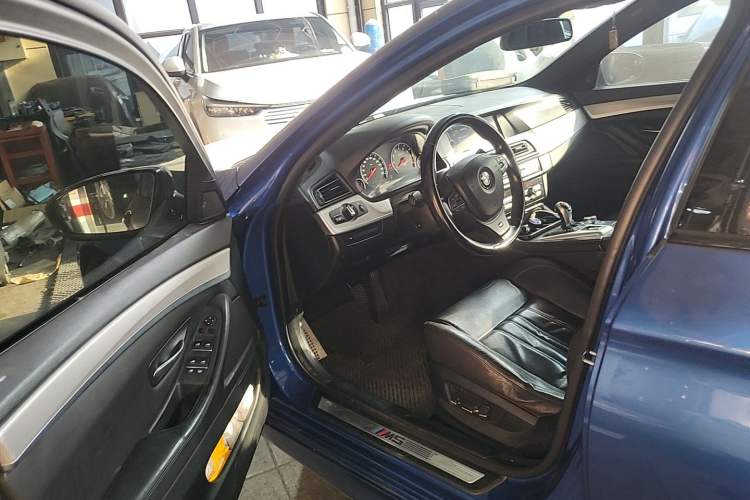 Used BMW M5 2012 M5 Driver Seat