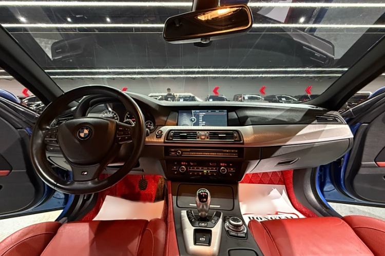 Used BMW M5 2012 M5 Interior 11