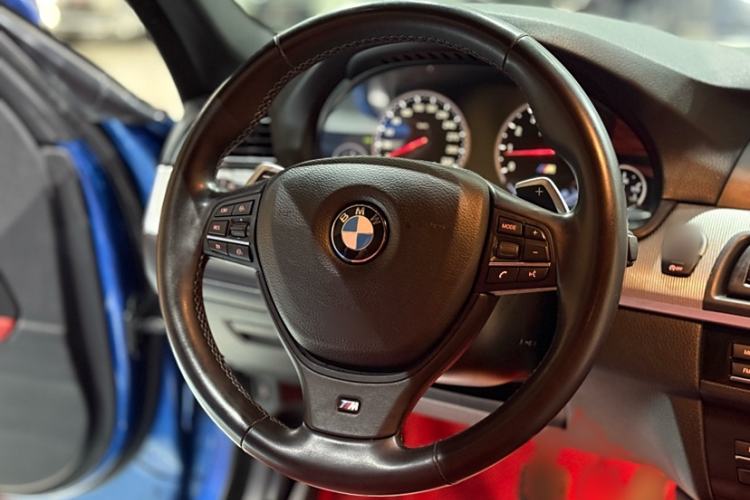Used BMW M5 2012 M5 Interior 12