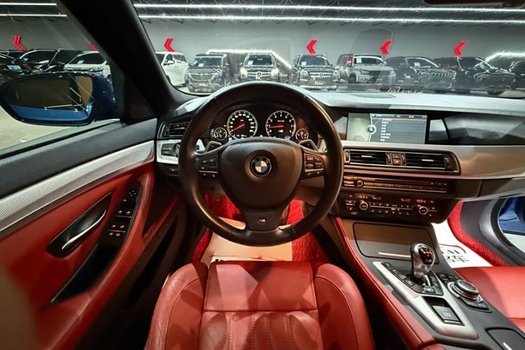 Used BMW M5 2012 M5 Interior 5