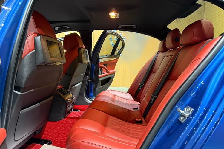 Used BMW M5 2012 M5 Interior 7