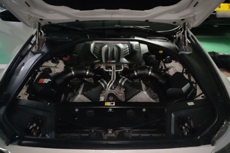 Used BMW M5 2012 M5 Engine Bay