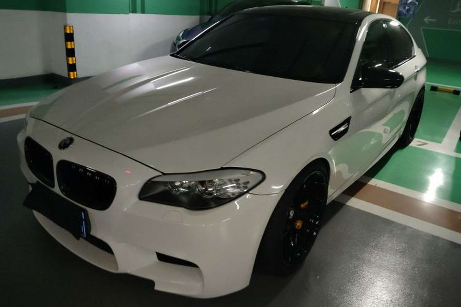 Used BMW M5 2012 M5 Front Left 45 Deg