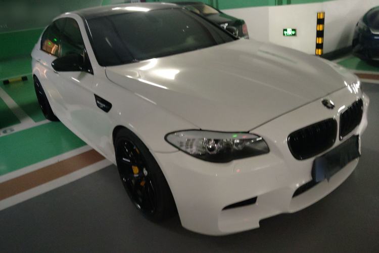 Used BMW M5 2012 M5 Front Right 45 Deg