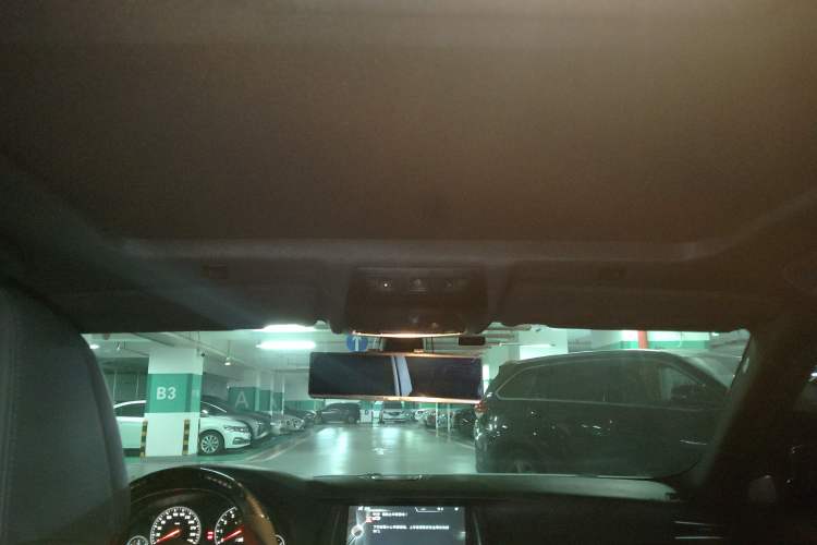 Used BMW M5 2012 M5 Headliner